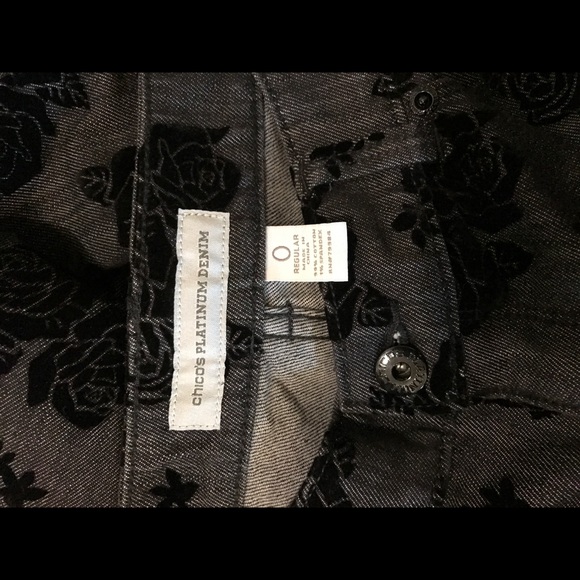 Black Rose CHICO'S platinum denim jeans. Size 0 - Picture 6 of 6